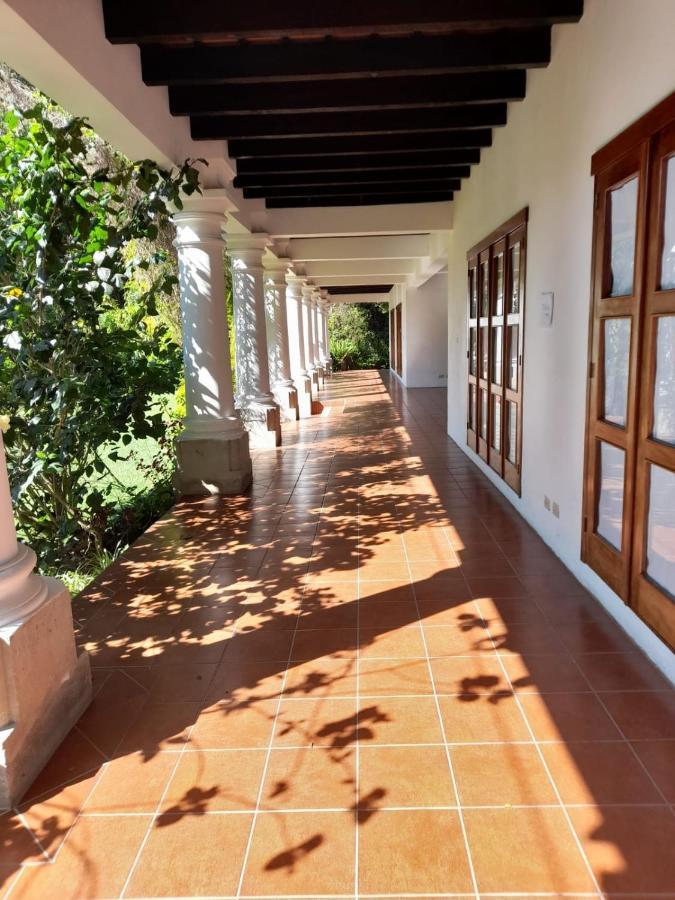אנטיגואה גואטמלה Hotel Y Jardines Casa Buho מראה חיצוני תמונה