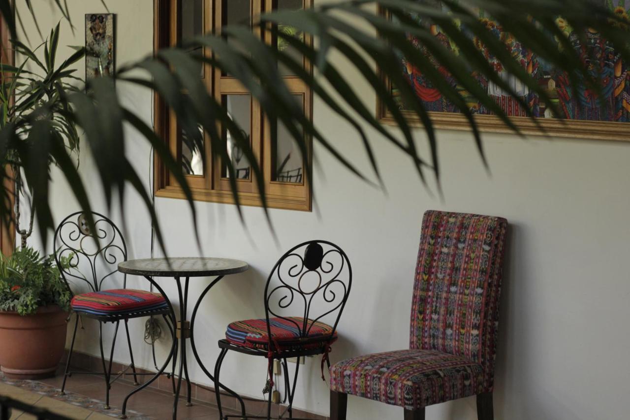 אנטיגואה גואטמלה Hotel Y Jardines Casa Buho מראה חיצוני תמונה
