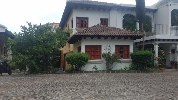 אנטיגואה גואטמלה Hotel Y Jardines Casa Buho מראה חיצוני תמונה