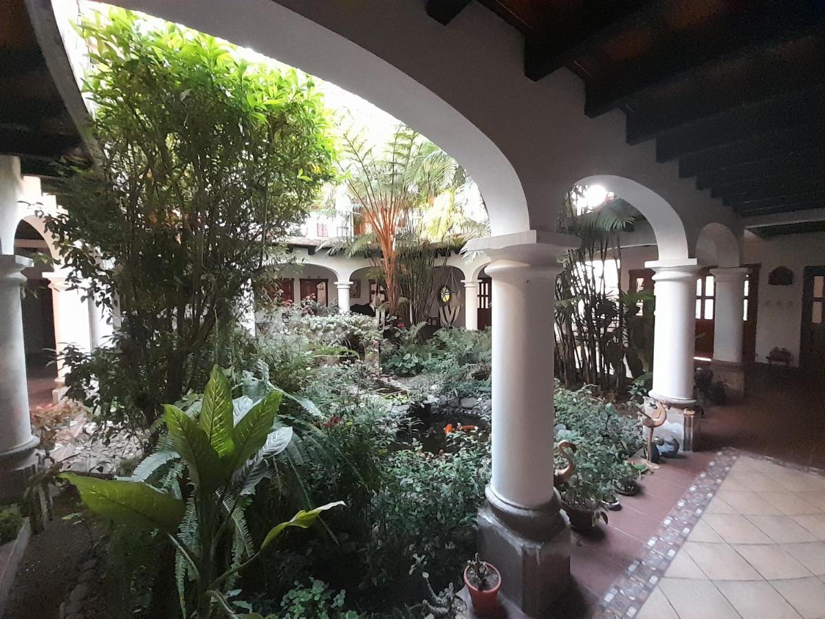 אנטיגואה גואטמלה Hotel Y Jardines Casa Buho מראה חיצוני תמונה