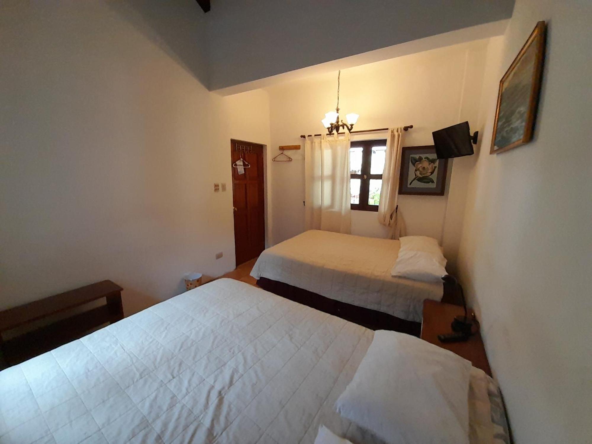 אנטיגואה גואטמלה Hotel Y Jardines Casa Buho מראה חיצוני תמונה