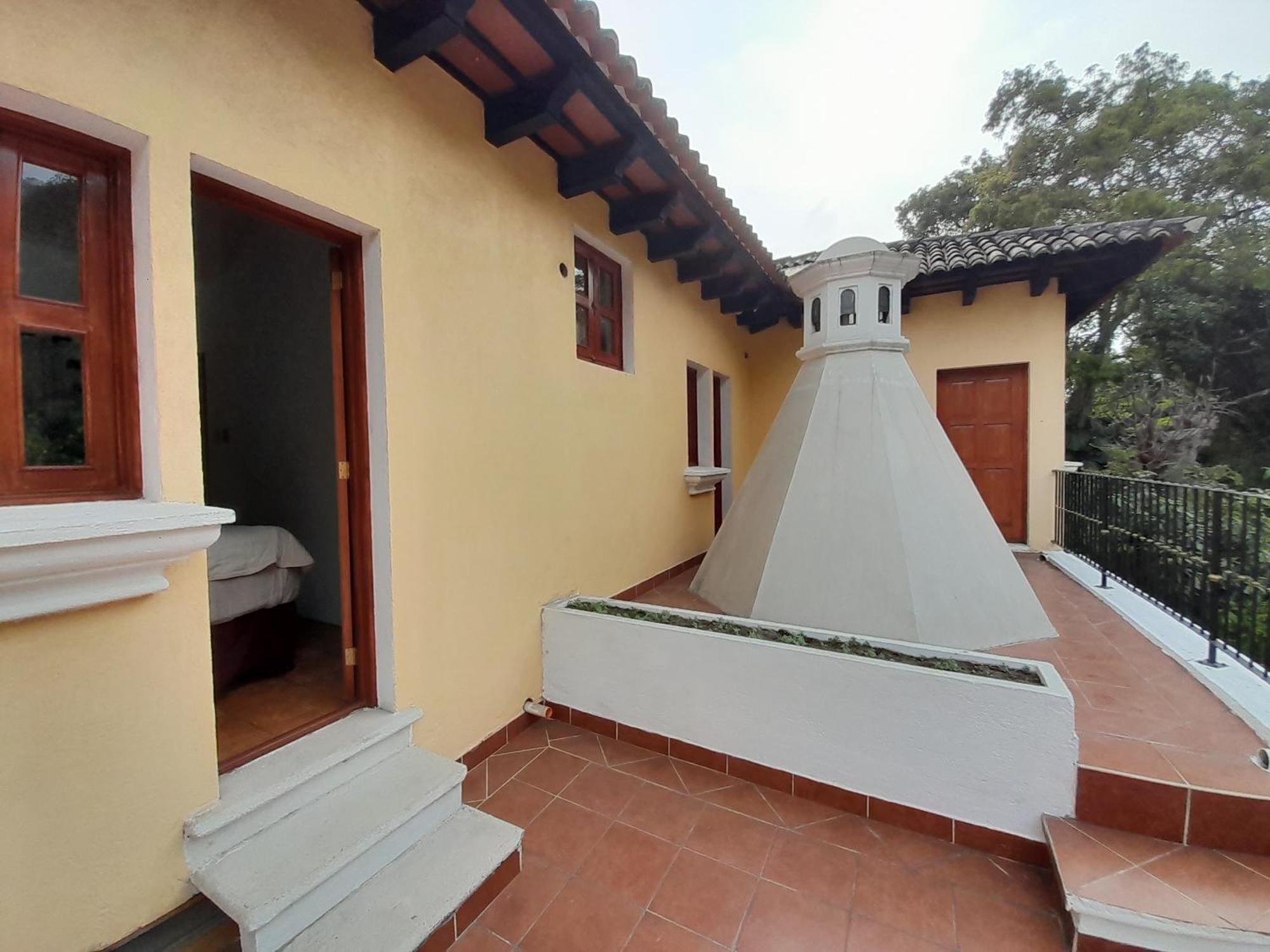 אנטיגואה גואטמלה Hotel Y Jardines Casa Buho מראה חיצוני תמונה